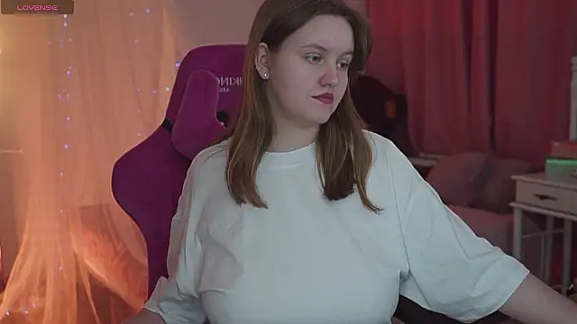 Snapshot of KellyPoter chatting on 03-17-26, 12:52 KellyPoter online show from 03-17-26, 12:52