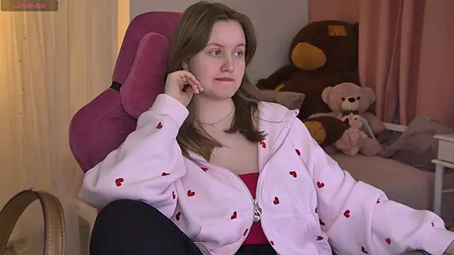 Snapshot of KellyPoter chatting on 04-16-26, 08:15 KellyPoter online show from 04-16-26, 08:15