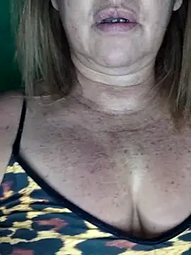 Kasandra Ho online show from 10-03-25, 08:11