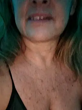 Kasandra Ho online show from 01-14-26, 01:22