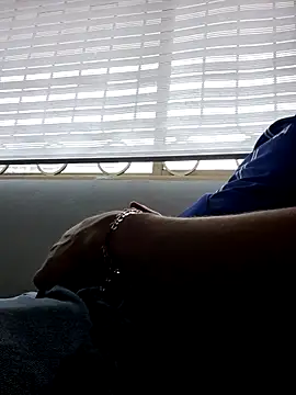 dragon1006 online show from 04-11-26, 08:35