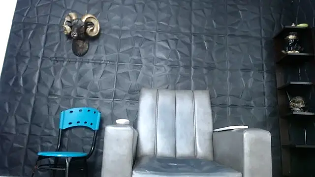 Hanna Fox 69 online show from 10-26-25, 11:05