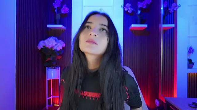 Snapshot of CattleyaScaly chatting on 10-18-25, 07:14 CattleyaScaly online show from 10-18-25, 07:14