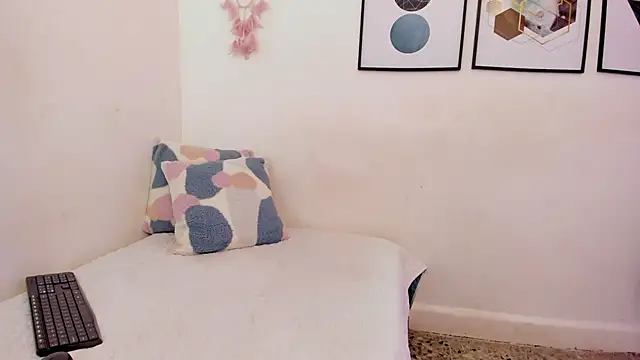 Abriil7 online show from 10-17-25, 03:42