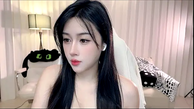 K-moumou online show from 11-12-25, 03:23