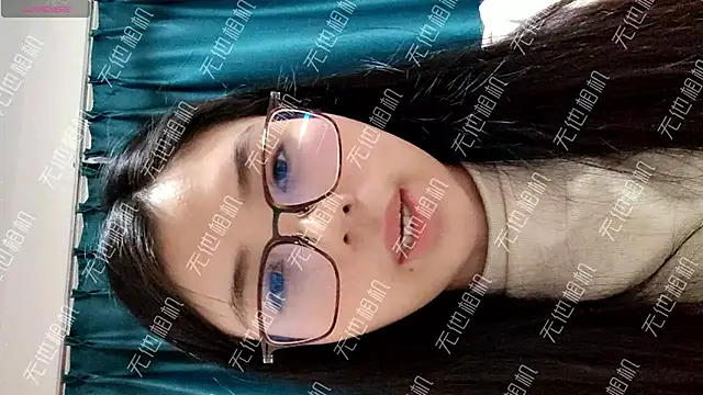 Snapshot of moyan-001 chatting on 11-18-25, 05:01 moyan-001 online show from 11-18-25, 05:01