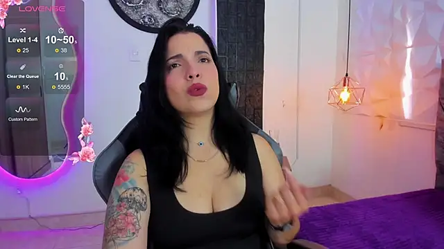 tatiana sc online show from 11-19-25, 01:22