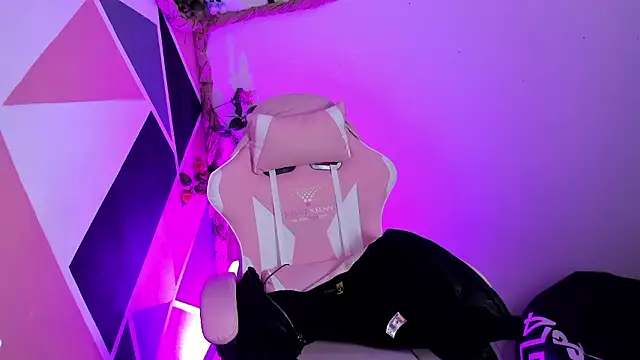 Carol Pinter online show from 02-04-26, 02:45