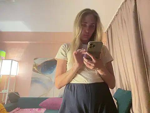 -Cherry-lady- online show from 02-10-25, 10:09