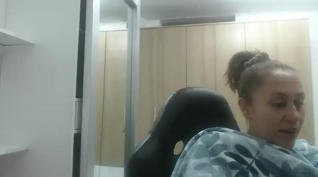 RoxanaLove9 online show from 02-20-25, 03:45