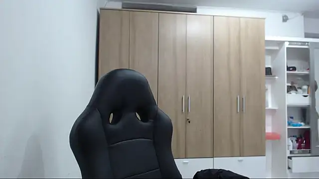 RoxanaLove9 online show from 02-22-26, 07:12