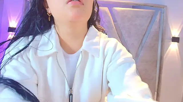 Annie9  online show from 11-09-25, 03:49