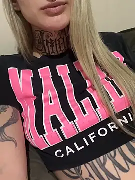 hotskinny1 online show from 12-10-24, 05:55