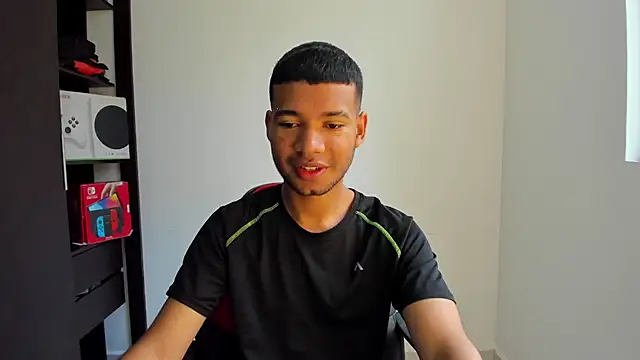 Snapshot of Camilo_Marin chatting on 01-10-25, 03:27 Camilo Marin online show from 01-10-25, 03:27