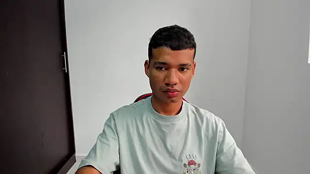 Snapshot of Camilo_Marin chatting on 01-16-25, 11:59 Camilo Marin online show from 01-16-25, 11:59