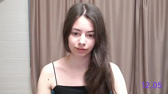Snapshot of sweet_sweet_angel chatting on 05-12-26, 09:28 sweet sweet angel online show from 05-12-26, 09:28