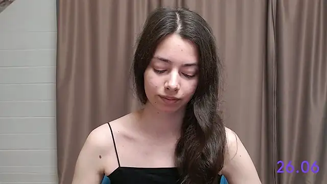 Snapshot of sweet_sweet_angel chatting on 06-26-26, 01:48 sweet sweet angel online show from 06-26-26, 01:48