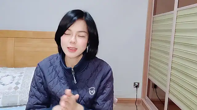 Linda-LL online show from 02-06-25, 03:37