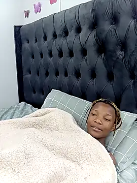 Snapshot of SHANTYBABE chatting on 09-25-25, 01:26 SHANTYBABE online show from 09-25-25, 01:26