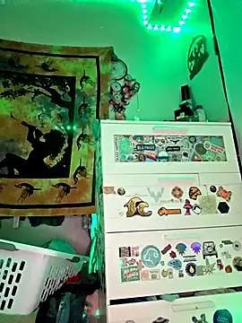 thatonespicychick online show from 12-21-25, 12:23