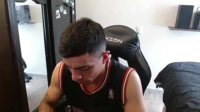 kv   xxx  online show from 03-08-26, 07:17