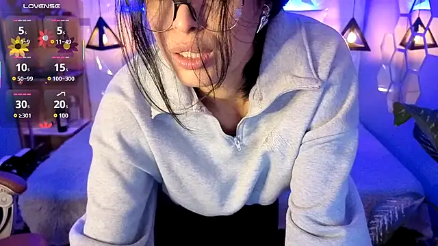 AlessiaVal  online show from 11-28-25, 03:14