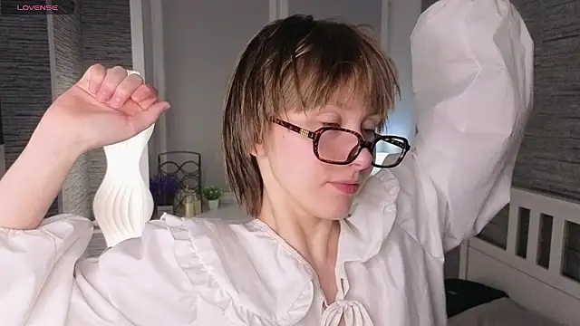 Snapshot of EthalBuffkin chatting on 04-10-26, 07:18 EthalBuffkin online show from 04-10-26, 07:18