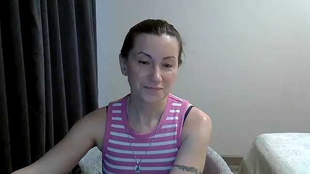 Snapshot of jainesummer chatting on 12-09-24, 09:49 jainesummer online show from 12-09-24, 09:49