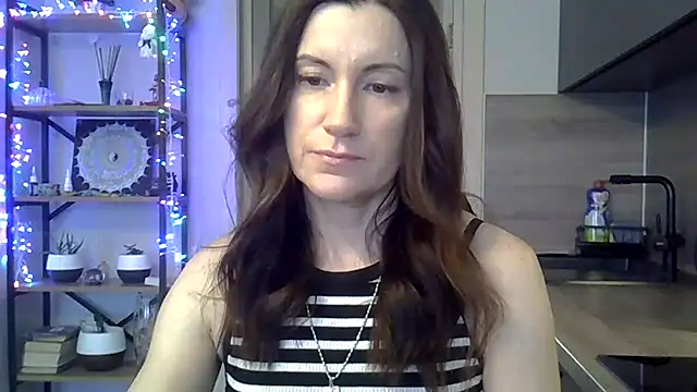 Snapshot of jainesummer chatting on 12-19-24, 10:45 jainesummer online show from 12-19-24, 10:45