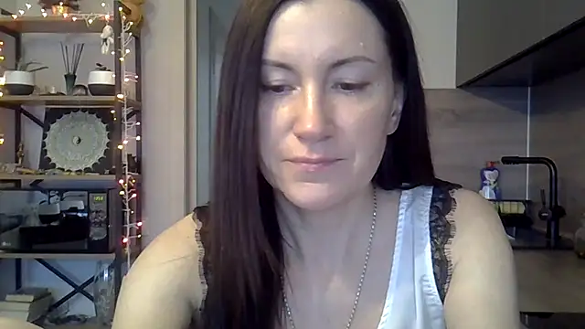 Snapshot of jainesummer chatting on 12-24-24, 10:55 jainesummer online show from 12-24-24, 10:55