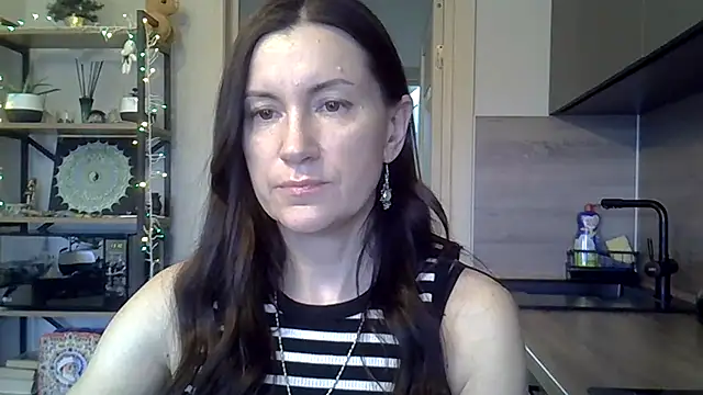 Snapshot of jainesummer chatting on 12-27-24, 10:12 jainesummer online show from 12-27-24, 10:12