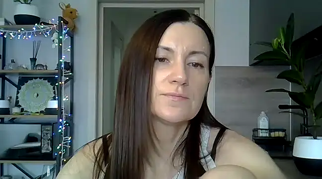 Snapshot of jainesummer chatting on 02-06-25, 10:48 jainesummer online show from 02-06-25, 10:48