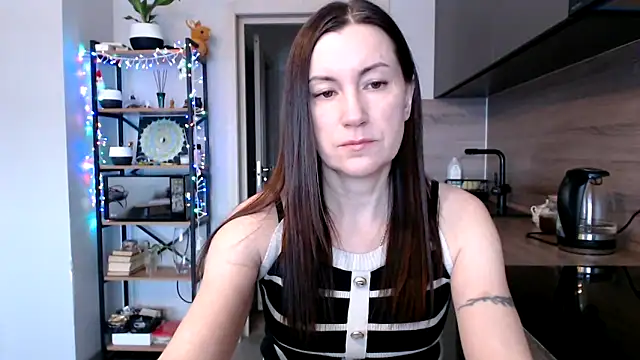 Snapshot of jainesummer chatting on 02-17-25, 07:15 jainesummer online show from 02-17-25, 07:15