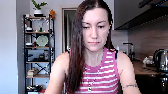 Snapshot of jainesummer chatting on 02-19-25, 07:06 jainesummer online show from 02-19-25, 07:06