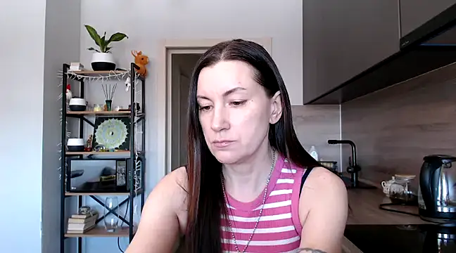 Snapshot of jainesummer chatting on 02-19-25, 10:45 jainesummer online show from 02-19-25, 10:45