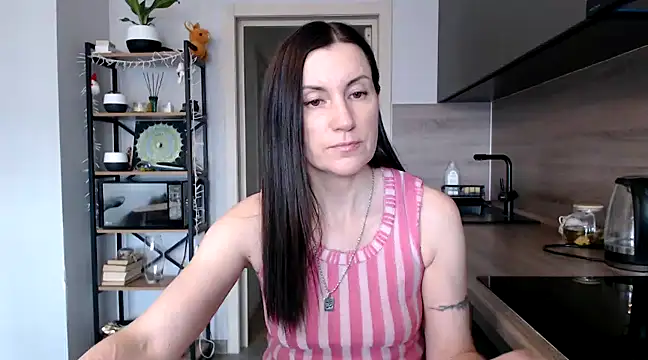 Snapshot of jainesummer chatting on 02-24-25, 10:48 jainesummer online show from 02-24-25, 10:48