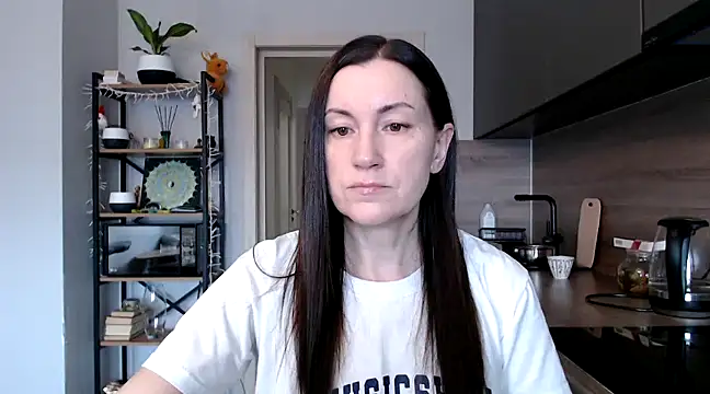 Snapshot of jainesummer chatting on 02-25-25, 08:14 jainesummer online show from 02-25-25, 08:14
