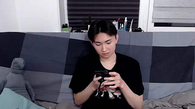 Miram Yu online show from 01-13-25, 11:49