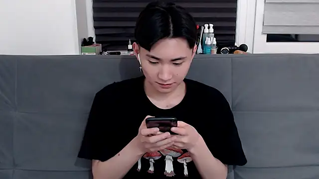 Miram Yu online show from 02-08-25, 12:49