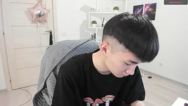 Miram Yu online show from 03-14-25, 04:10