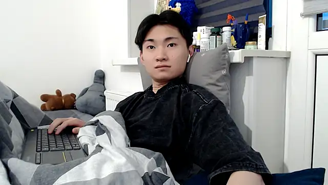 Miram Yu online show from 04-26-26, 05:43