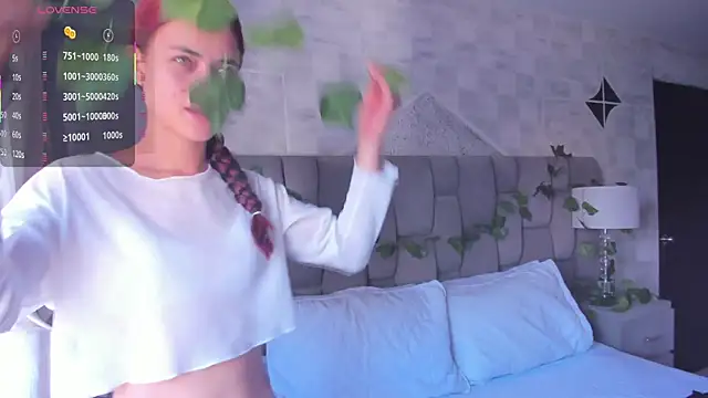 Snapshot of HannaRhodes chatting on 01-22-25, 01:11 HannaRhodes online show from 01-22-25, 01:11