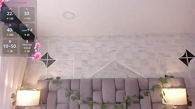 Snapshot of HannaRhodes chatting on 01-24-25, 04:39 HannaRhodes online show from 01-24-25, 04:39