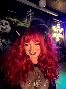 Snapshot of puffpixiee chatting on 12-04-25, 10:40 puffpixiee online show from 12-04-25, 10:40