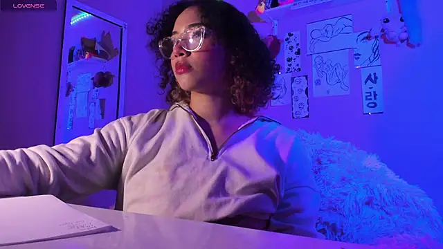 MadelineBenet online show from 02-10-25, 02:08