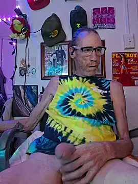 Snapshot of Undercover_Pornstar chatting on 06-25-26, 05:17 Undercover Pornstar online show from 06-25-26, 05:17