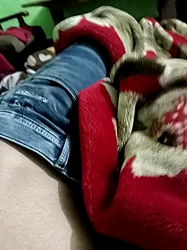 Snapshot of QUEEN-X-CPL chatting on 02-04-25, 05:45 QUEEN-X-CPL online show from 02-04-25, 05:45