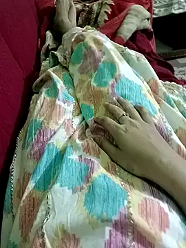 Snapshot of QUEEN-X-CPL chatting on 02-11-25, 05:50 QUEEN-X-CPL online show from 02-11-25, 05:50