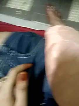 Snapshot of QUEEN-X-CPL chatting on 02-25-25, 05:36 QUEEN-X-CPL online show from 02-25-25, 05:36