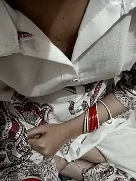 Snapshot of QUEEN-X-CPL chatting on 09-09-25, 06:18 QUEEN-X-CPL online show from 09-09-25, 06:18